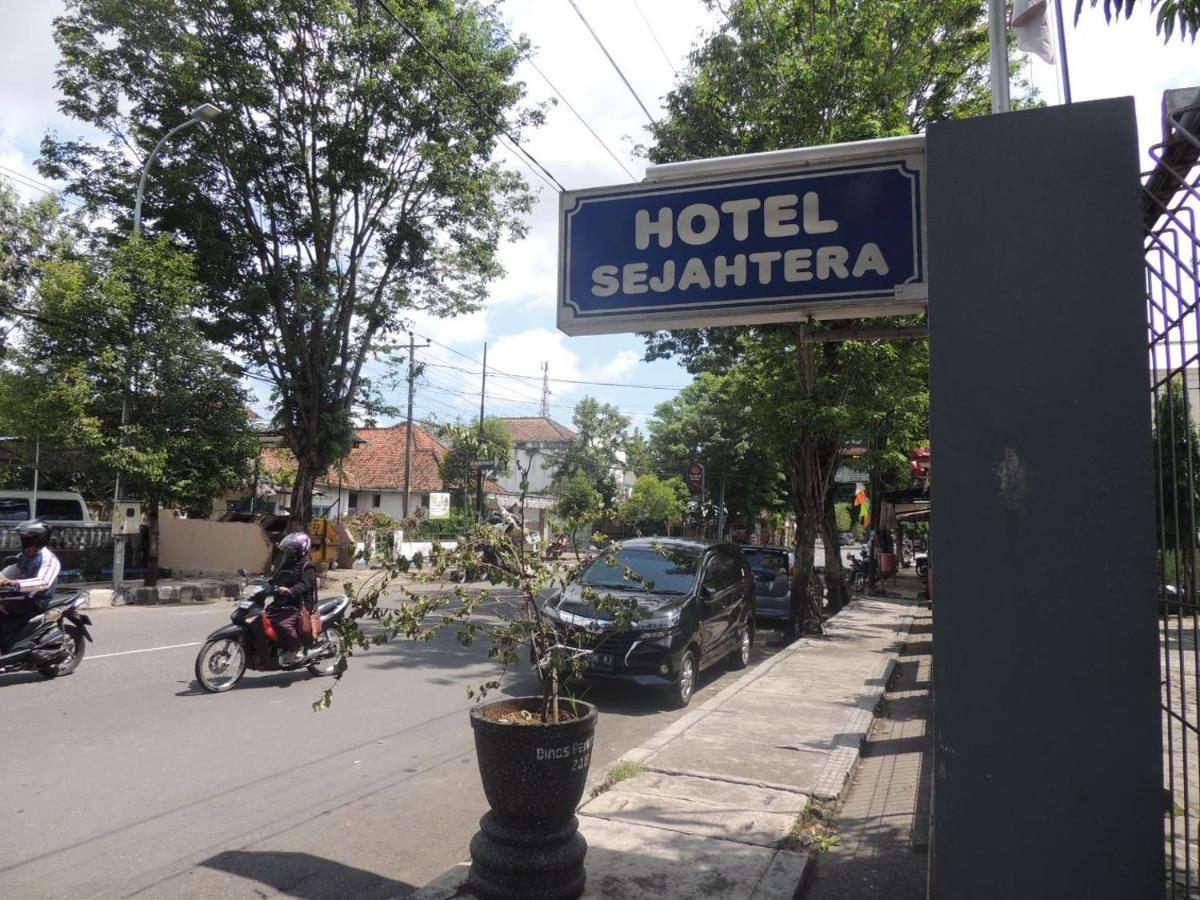 Hotel Sejahtera Kebumen Bagian luar foto